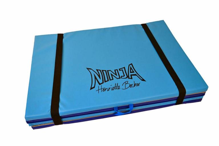 Ninja-Faltmatte-Special - mit Gurte - 4-teilige Faltmatte mit einer extra Breite von 120 cm