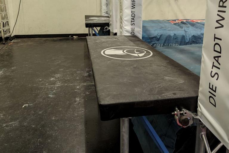 Podest-Ninja-Startposition - hochwertige und stabile Ninja-Produkte von turnmatte.com