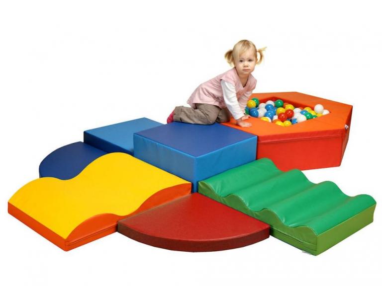 Bausteinsatz-Frieda - Großbausteine Medi werden empfohlen für Kinder zwischen 2 und 4 Jahren