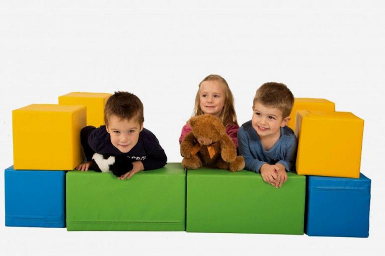 Bausteinsatz-Lilli - Großbausteine Medi werden empfohlen für Kinder zwischen 2 und 4 Jahren