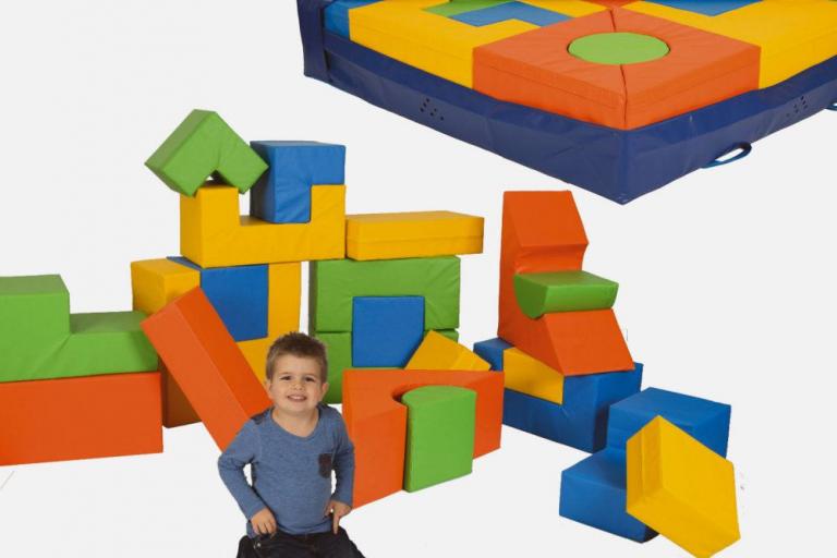 Bausteinsatz-Peter-Maxi - die Großbausteine MAXI für Kinder ab 4 Jahren sind die am meisten verbreiteten Baumodule