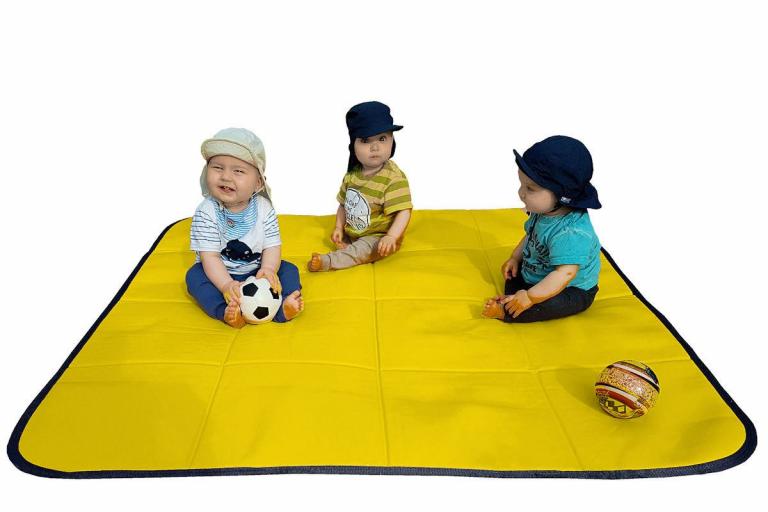 Krabbelmatte gelb - der ideale Untergrund für die Kleinen