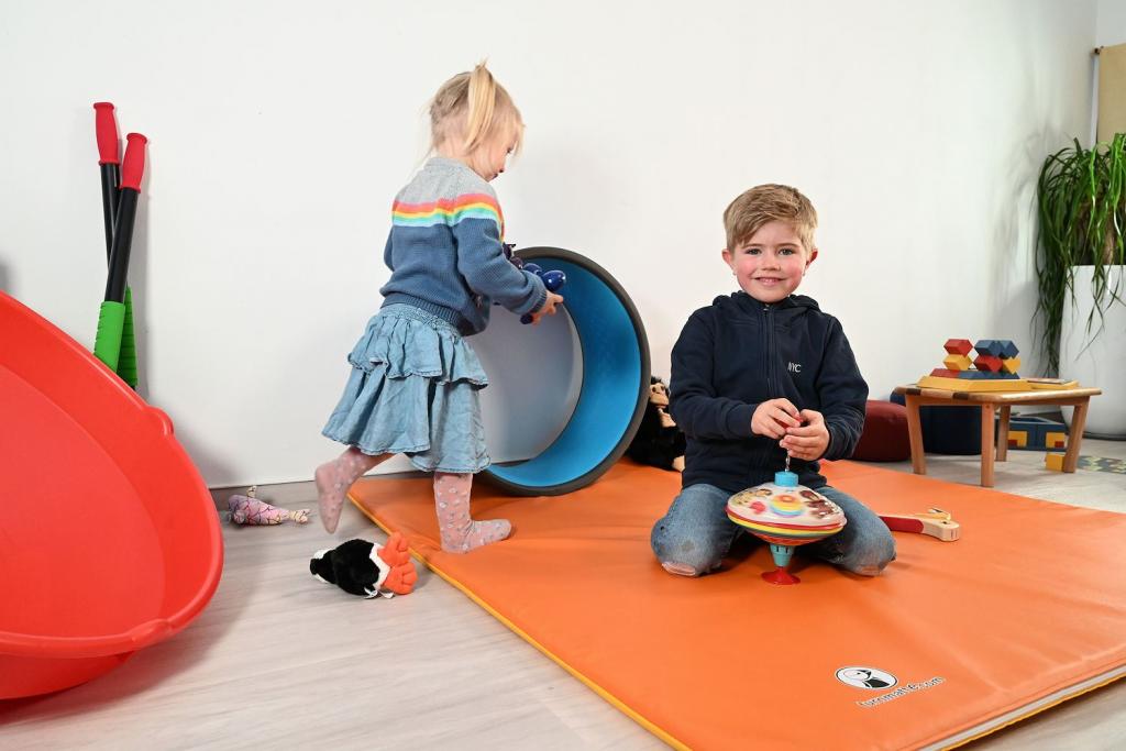 Spielmatte-Krabbelmatte-Kita - quadratische Matte mit vielfältigen Einsatzmöglichkeiten