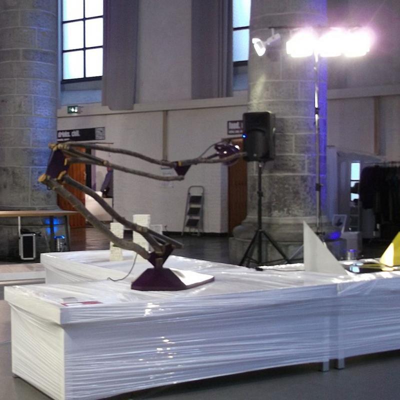 Meditationstische SADHANA orig. Marco Iannicelli Design - massive Harthölzer geölt.