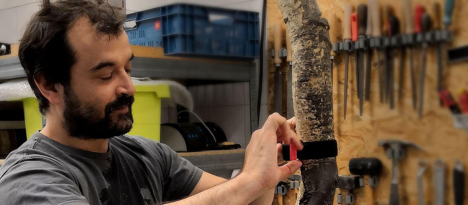 Sadhana bedeutet tägliche spirituelle Praxis. Praktiziere diese an unserem Meditationstisch.