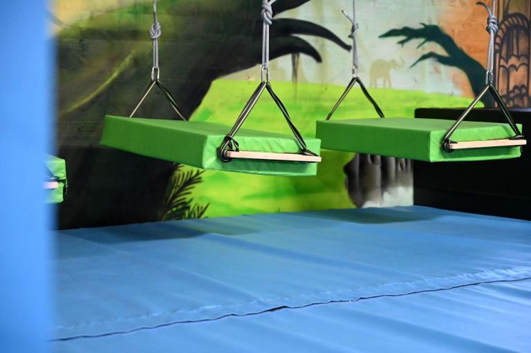Ninja-Warrior Fallschutz und Prallschutz.