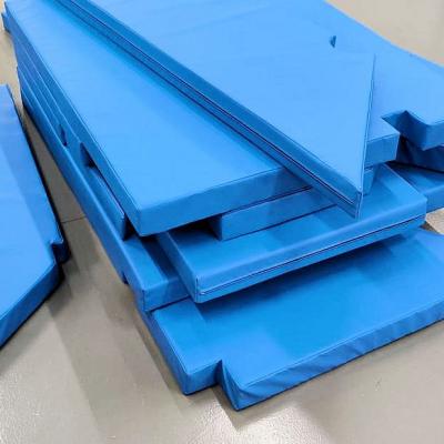 Fallschutz - Innenraum Kindergarten, Hort, Schule, Turnhalle oder Werkstatt.