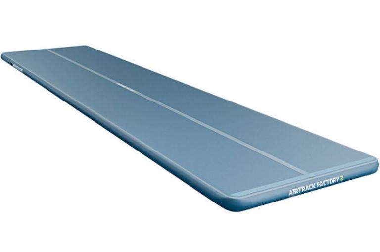 AirTrack2 Bahn - Light - P3-Bahn: Dank innovativer, bio-basierter Materialien ist die AirTrack Bahn Light um 40 % leichter als herkömmliche AirTracks