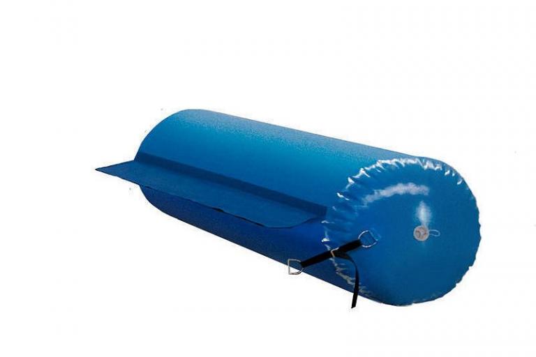 Die AirRoll Take Off kann mit einer AirTrack Bahn verbunden werden und gibt sicheren Halt.