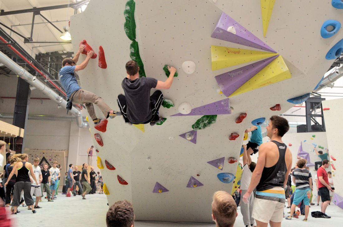 Boulderhalle - Bouldermatten Sonderanfertigungen bei www.turnmatte.com