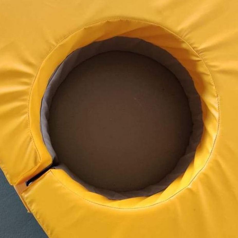 Fallschutzmatte Sonderanfertigung mit Aussparung