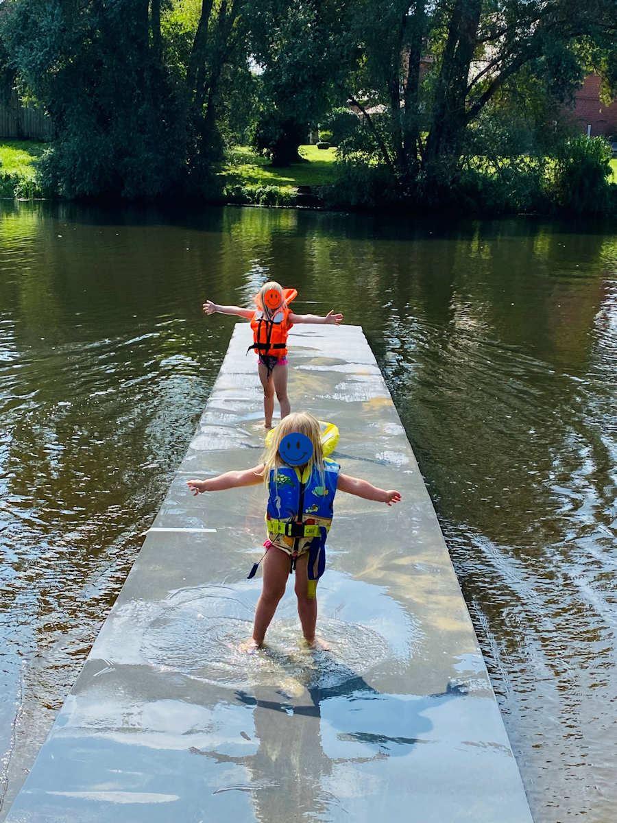 Wasserlaufmatte-Badesee - in Sandwich-Bauweise für indoor und outdoor geeignet