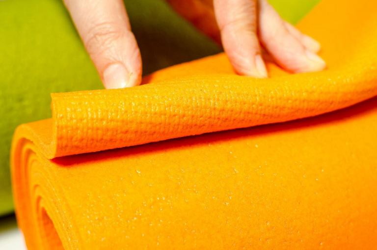 Yoga-Matte - safran - Basic - überzeugt durch ihre hohen Dämpfungseigenschaften und Strapazierfähigkeit 