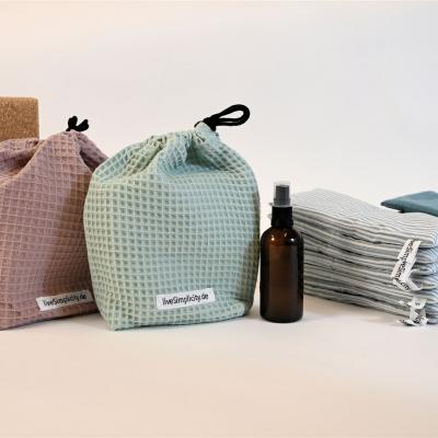 In unserer Abteilung Zubehör findest du alle, was deine Yogapraxis bereichert.